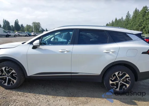 2023 Kia Sportage Ex z USA, uszkodzony, nr VIN KNDPVCAG6P7069970